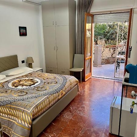 קרוטונה Rooms Lungomare מראה חיצוני תמונה