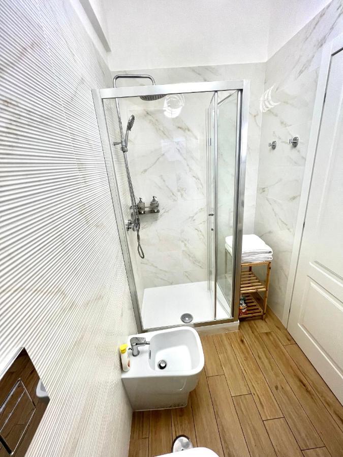 קרוטונה Rooms Lungomare מראה חיצוני תמונה