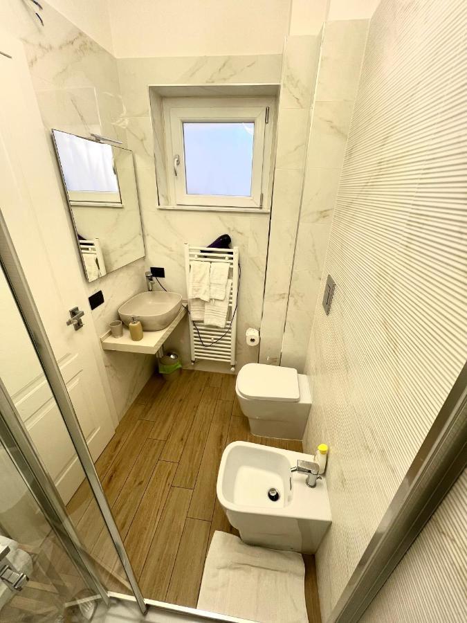 קרוטונה Rooms Lungomare מראה חיצוני תמונה